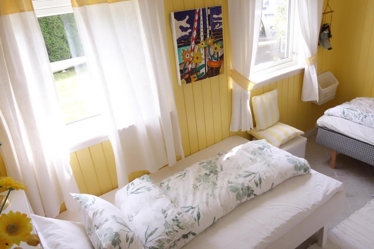Risor Bed & Breakfast, Randvik Strand Екстер'єр фото